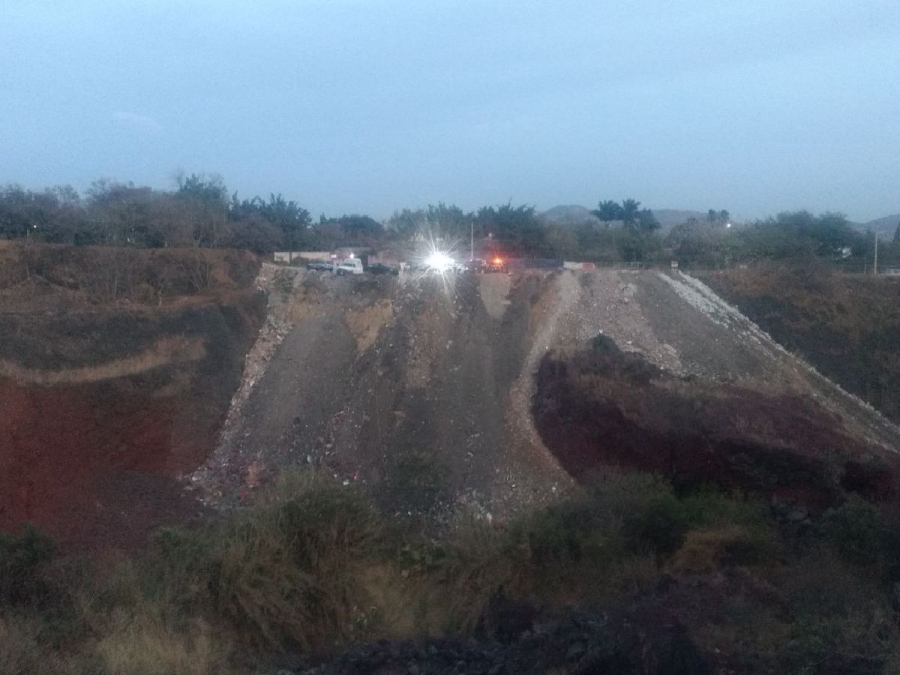 Arrojan un cadáver a la mina de Tezontepec