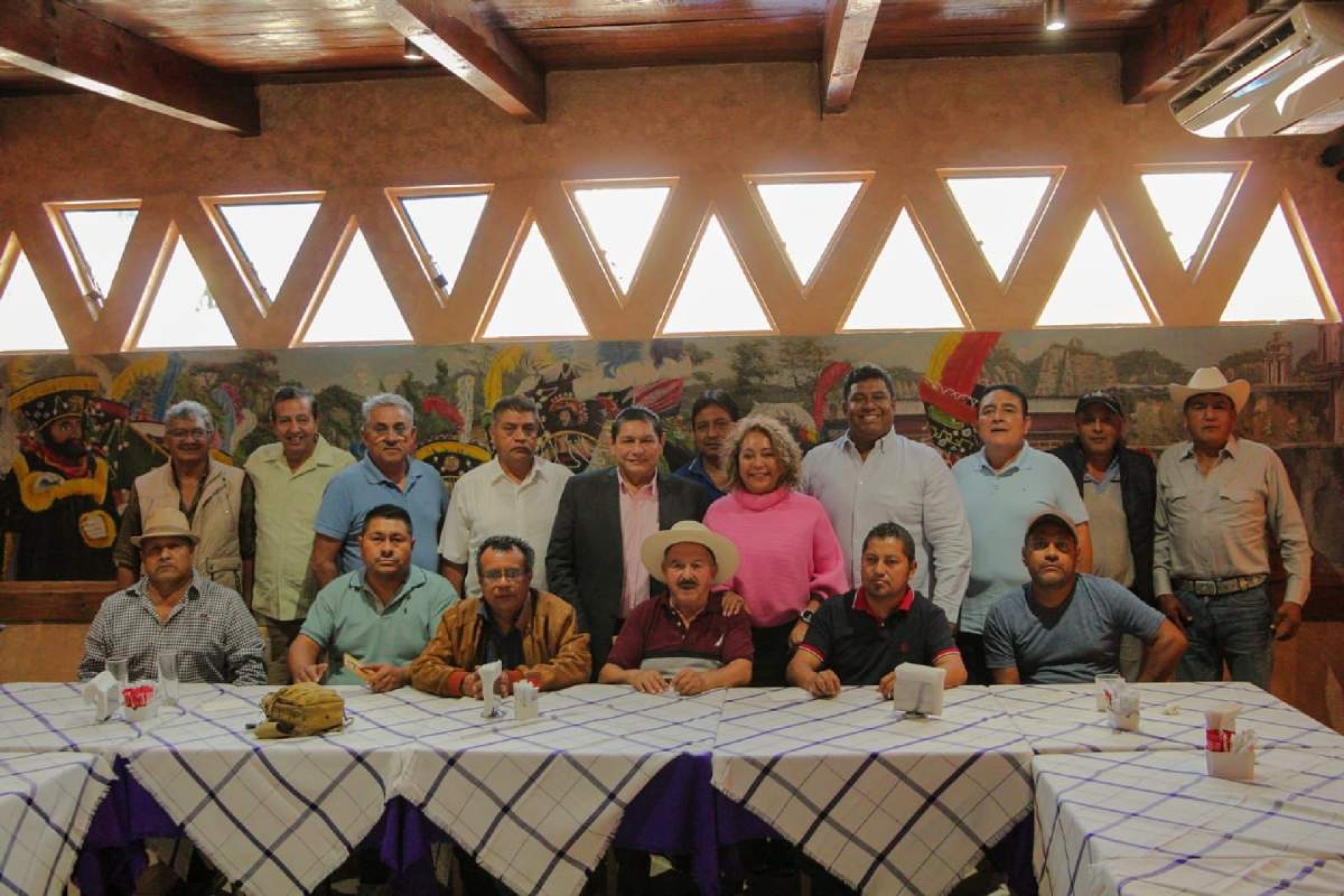 Acuerda Jesús Corona trabajar en coordinación con la Contraloría estatal