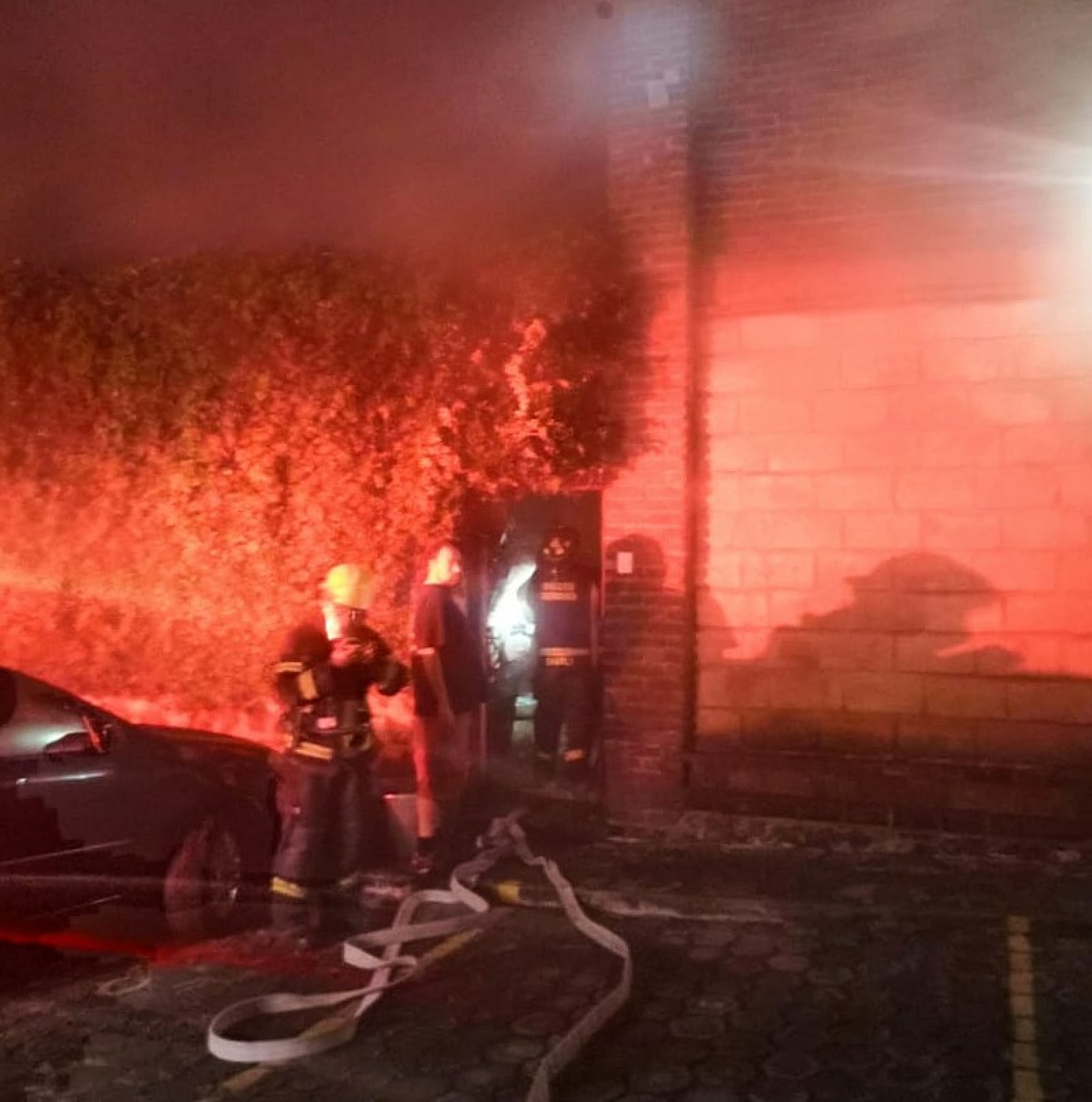 Atiende SSP Cuernavaca incendio en un inmueble en la colonia Lomas de Cortés