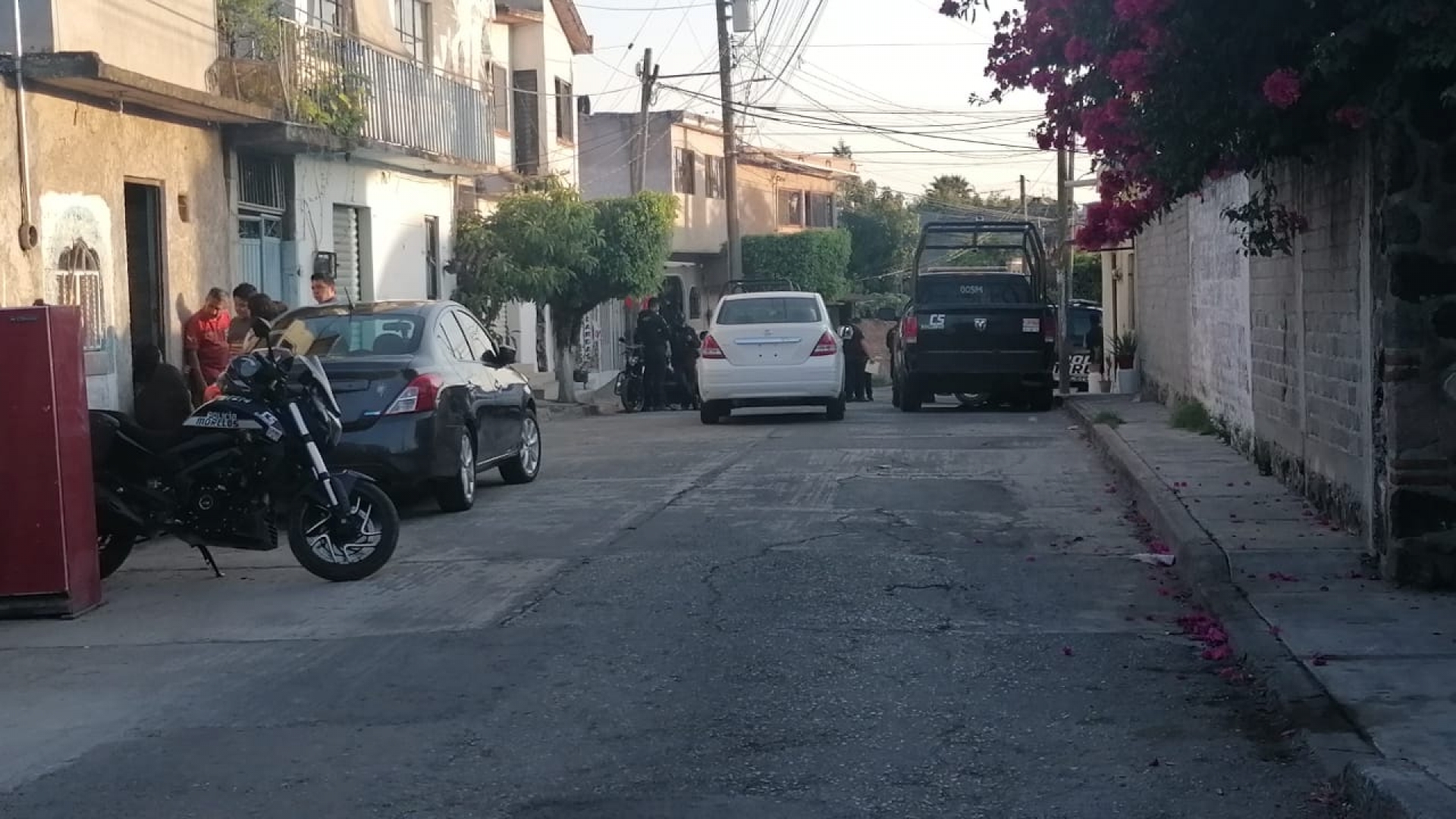 Atacan a tiros a dos personas a bordo de un taxi, en Jiutepec; una murió