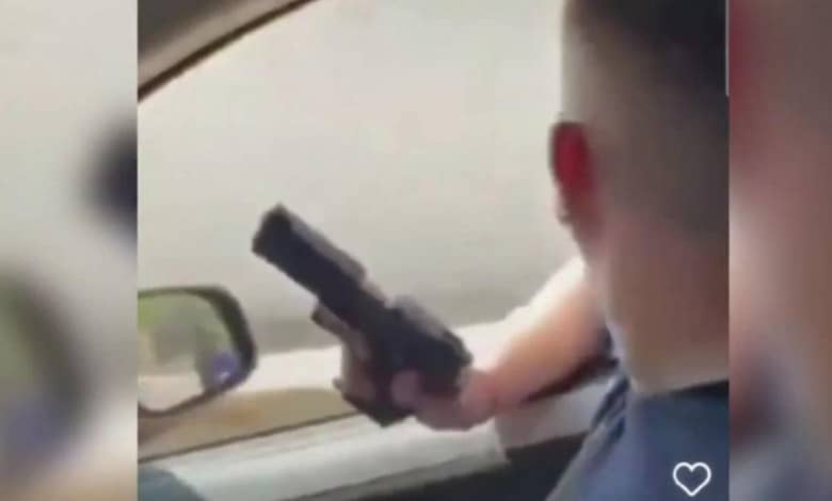 Tiktoker presume su arma y lo detiene la policía