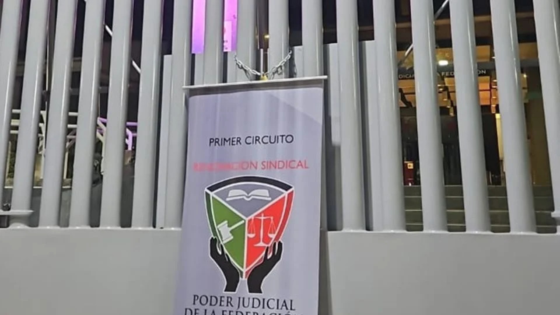 Trabajadores del Poder Judicial cierran oficinas por despidos y falta de insumos