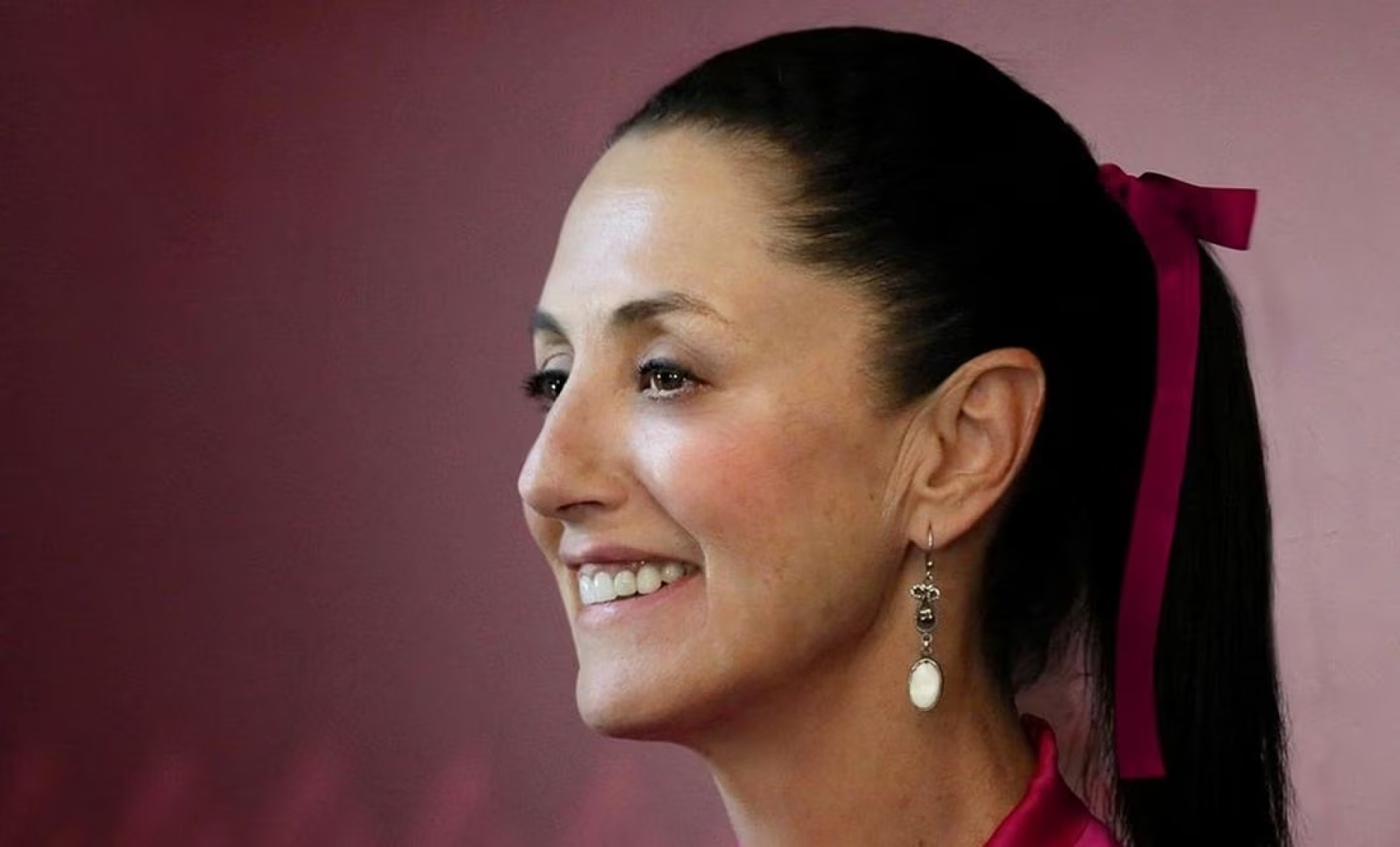 Claudia Sheinbaum se vuelve 'coquette': La tendencia que rompe fronteras