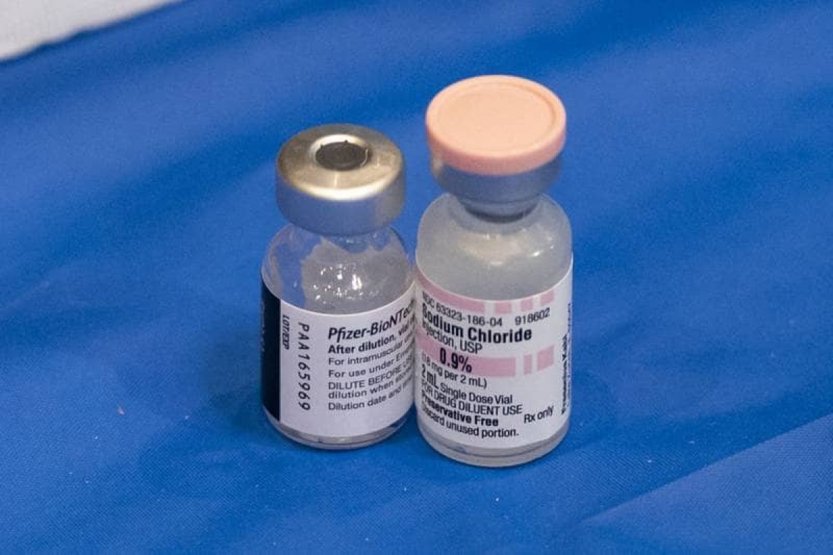 Pfizer detecta venta de vacunas COVID falsas en México