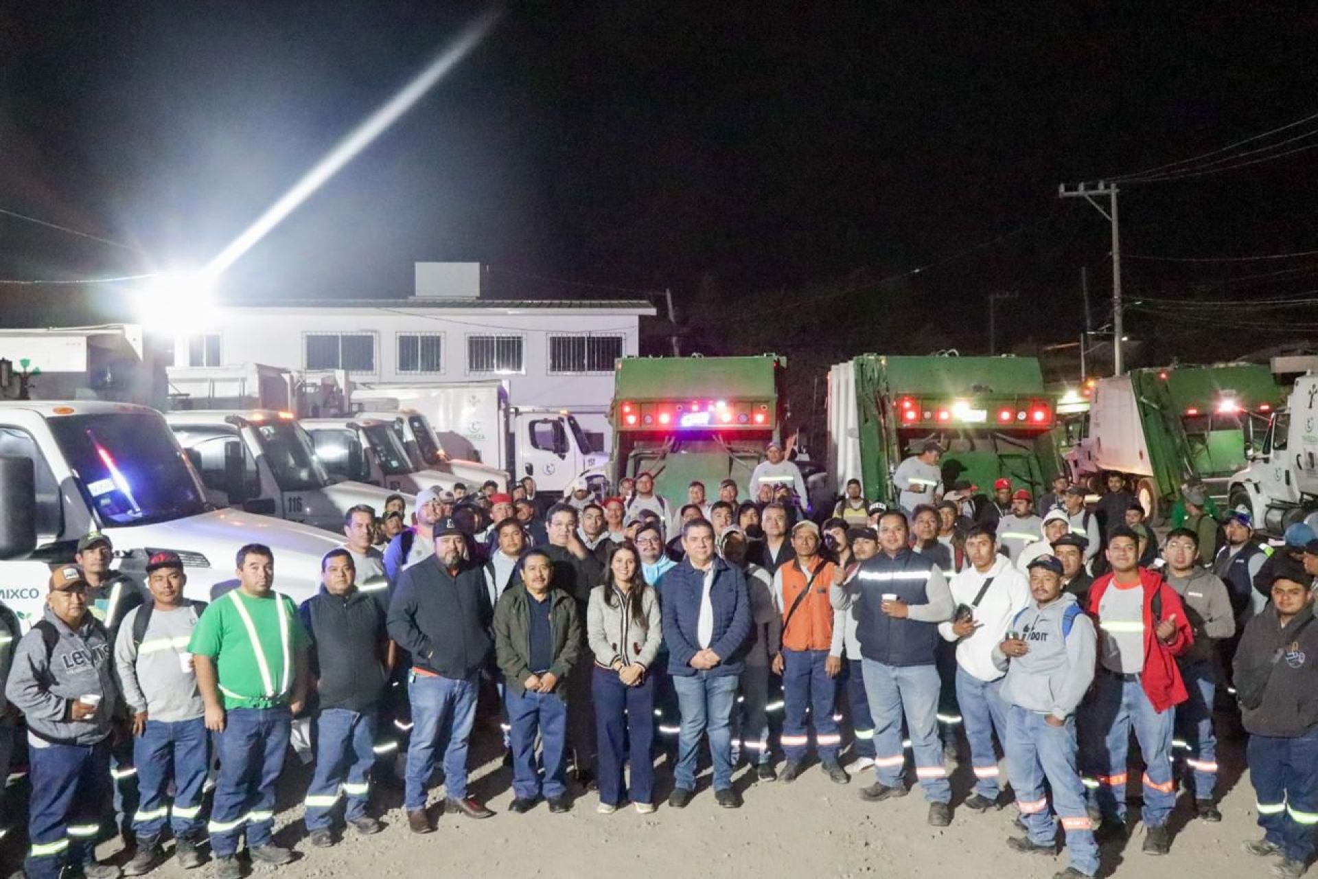 Paula Trade agradece a trabajadores de limpieza y llama a la ciudadanía a colaborar respetando los horarios de recolección