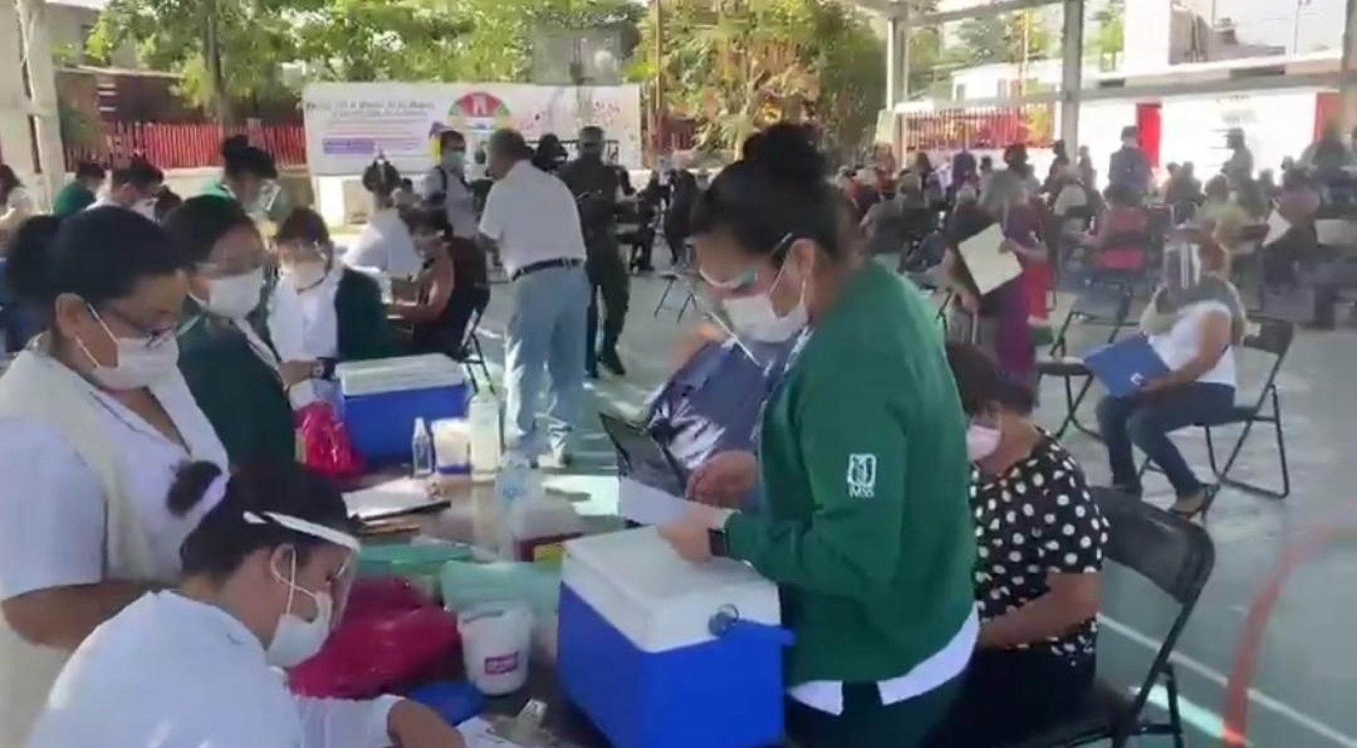 Sin incidentes, vacunación a adultos mayores en Puente de Ixtla: Van Dick Puga