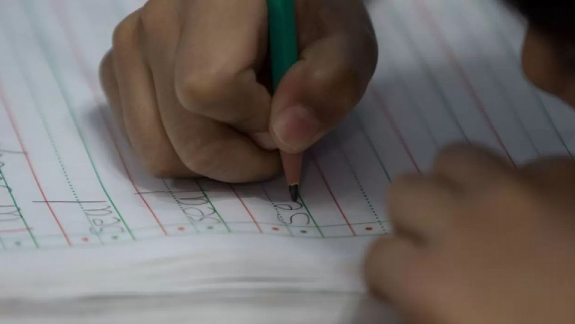 ¡Atención, papás y mamás! Esto es lo que debes saber sobre el regreso a clases a distancia