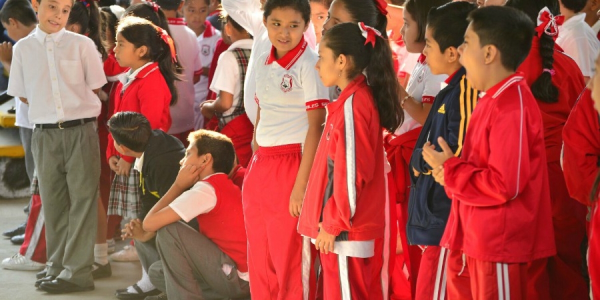 Más de 400 mil estudiantes de nivel básico regresaron a clases