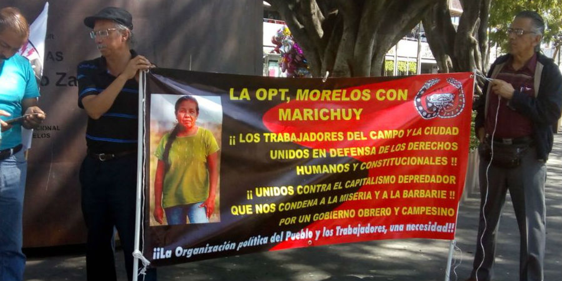 Se manifiestan integrantes de la OPT en Cuernavaca