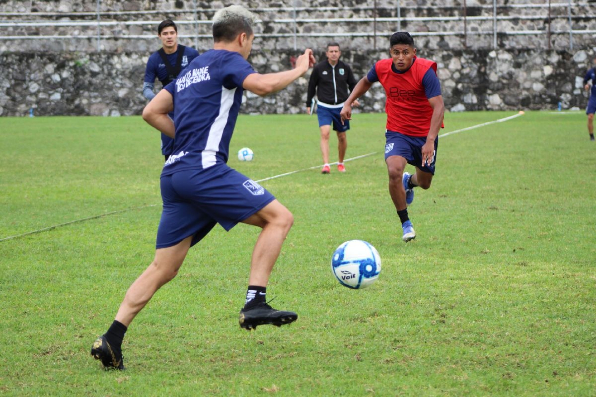 Se aferran a la cumbre