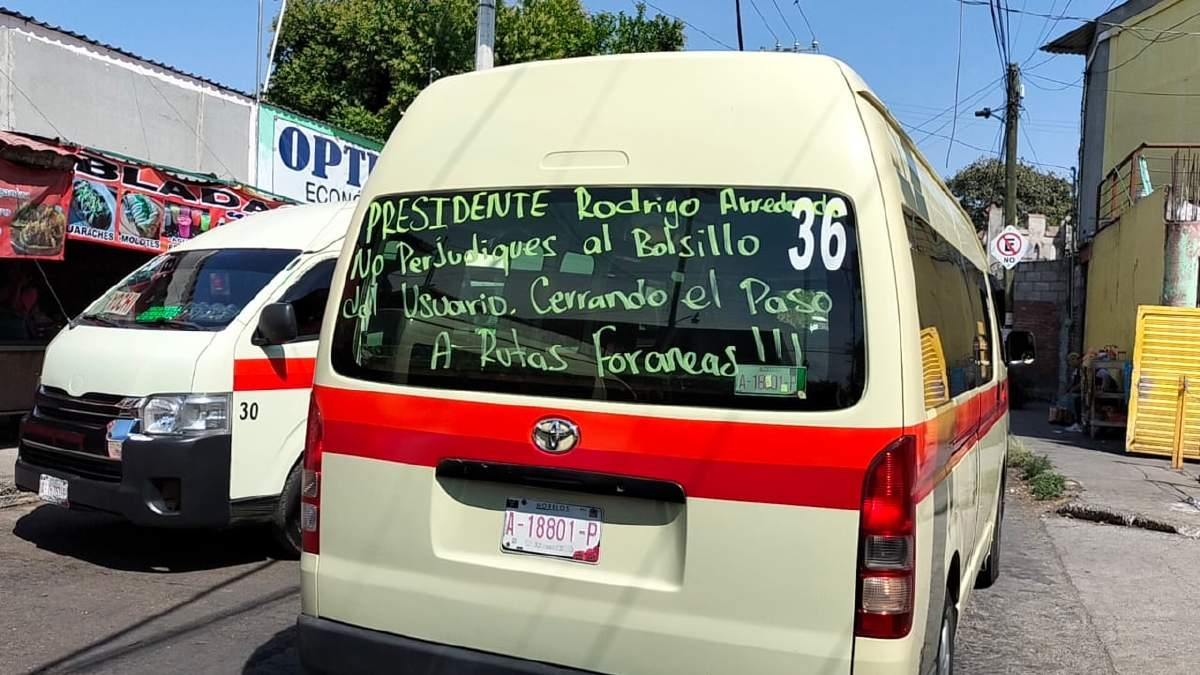 Se declaran en pie de lucha transportistas contra Rodrigo Arredondo