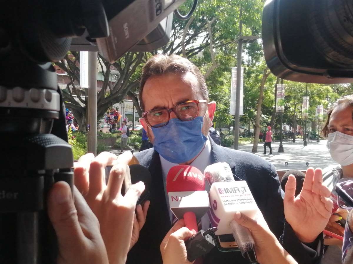 Amplía IMSS espacios para atención general: Van Dick Puga