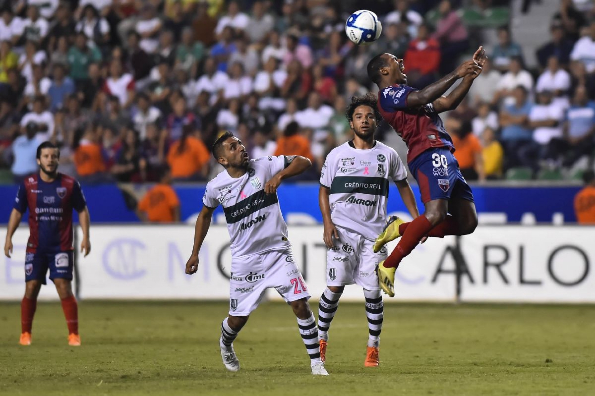 Valiño confía en obtener el pase a la final en Cancún