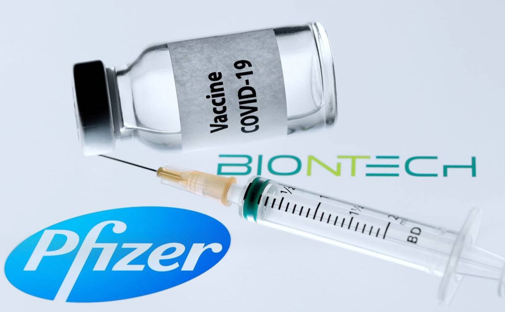 ¡No te dejes engañar! Pfizer alerta por venta de vacuna contra COVID-19