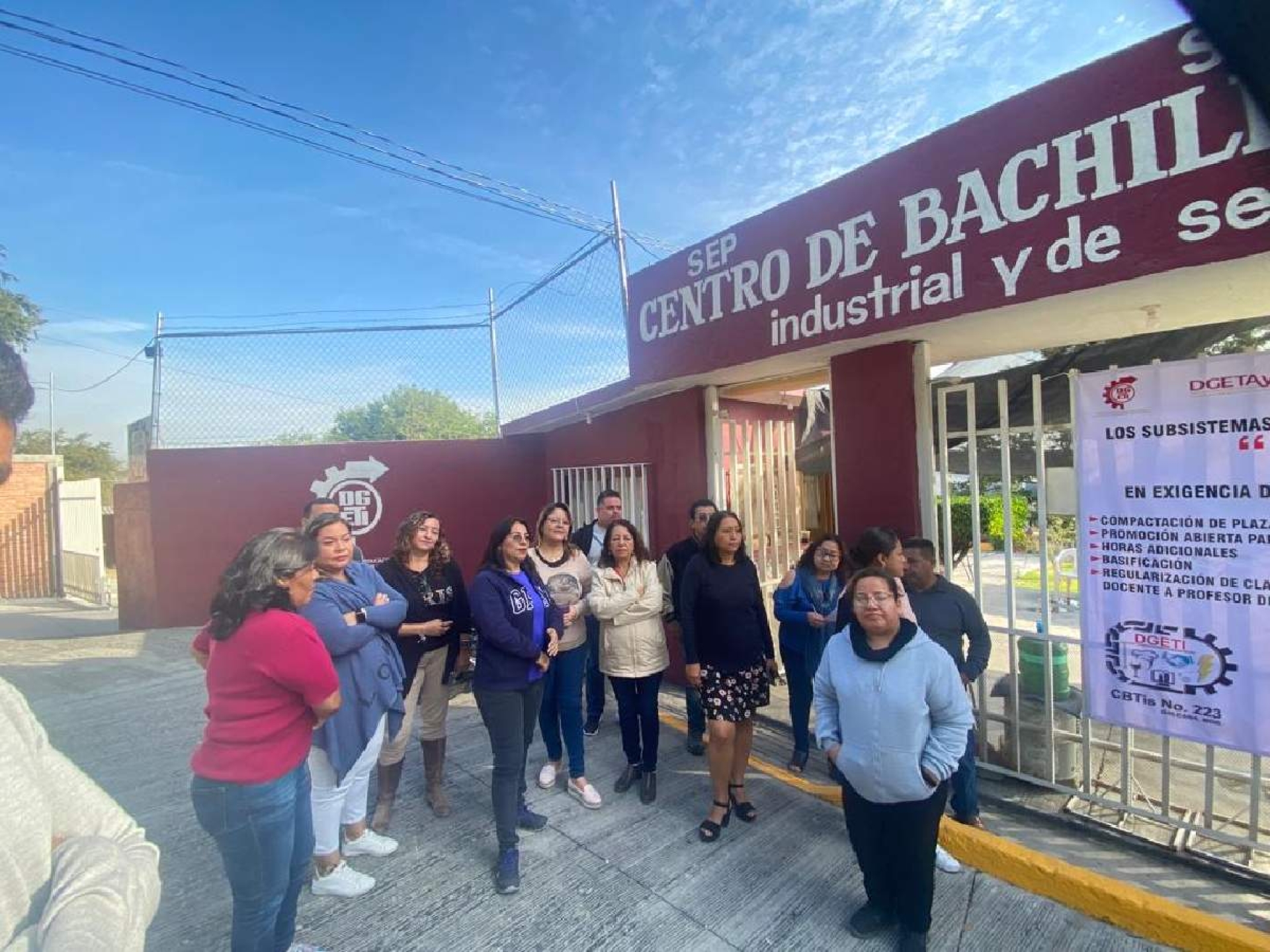 Docentes de los subsistemas de educación media superior se declaran en protesta