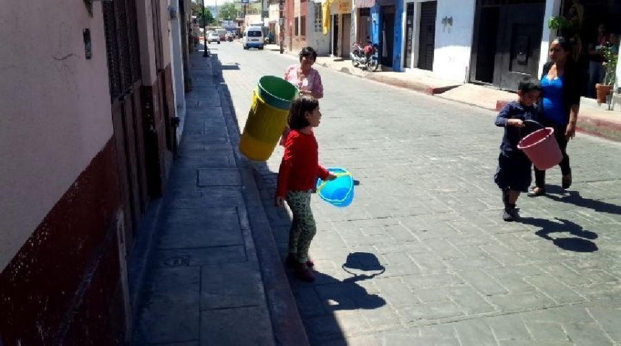 Denuncian desabasto de agua en la colonia Loma Linda de Puente de Ixtla