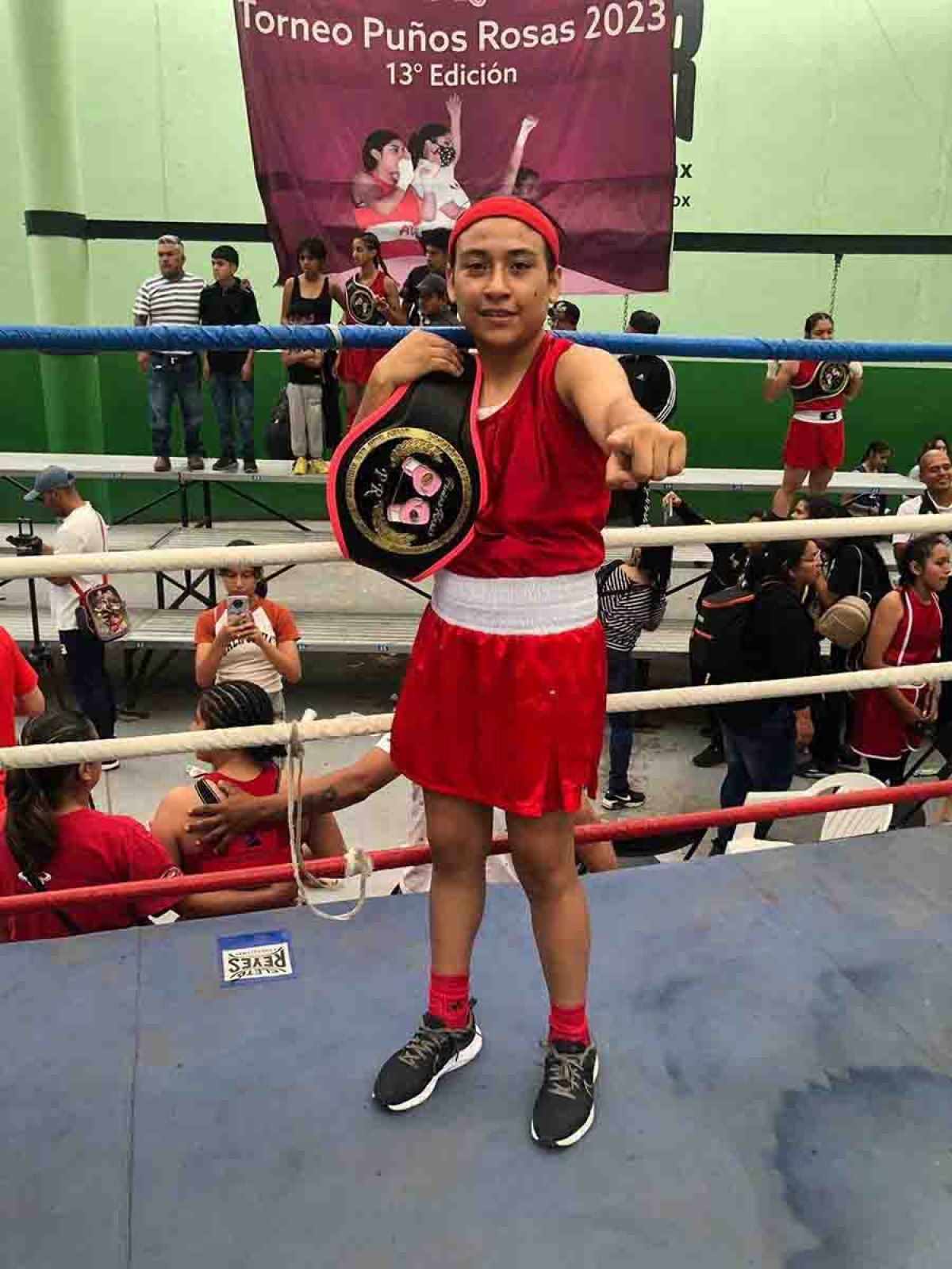Campeona del Torneo Puños Rosas 2023