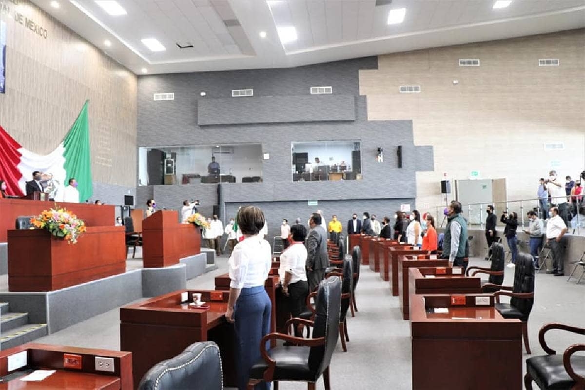 Siguen sin aprobar leyes de ingresos de municipios