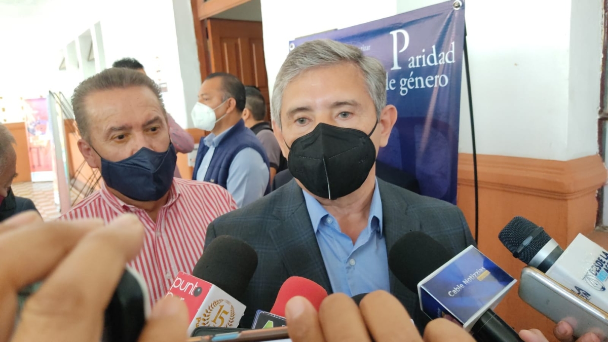Rinden protesta autoridades auxiliares capitalinas