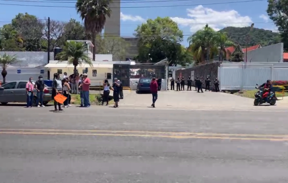 Explosión al interior de Industrias Tecnos, 'Cartuchos', en Ahuatepec; hay seis heridos