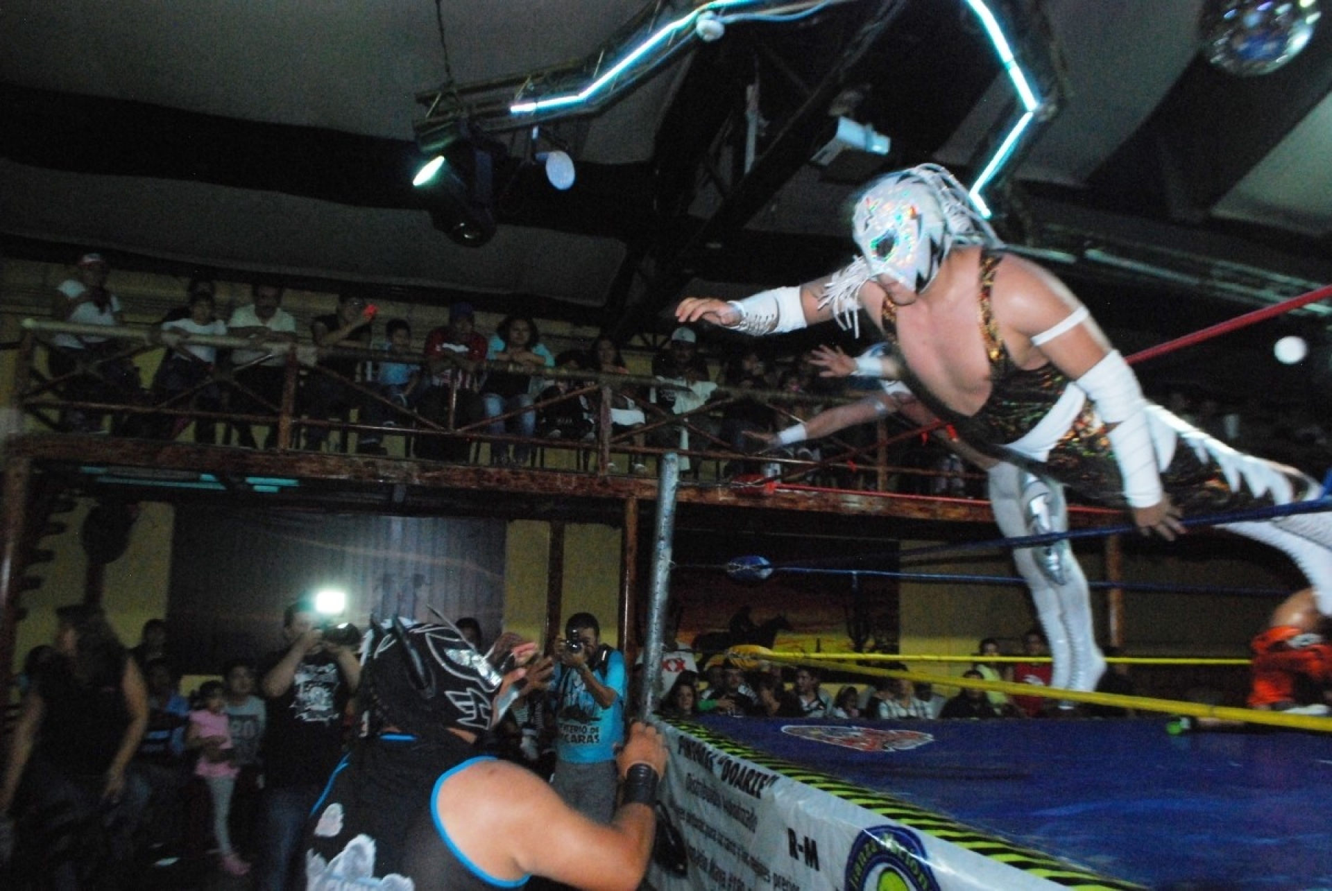 Los Mazizos, campeones del Torneo GCW, lucharán en Cuernavaca