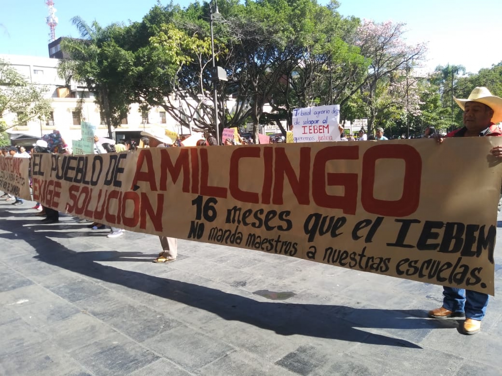 Demandan habitantes de Amilcingo reconocimiento de escuela 'Emiliano Zapata'