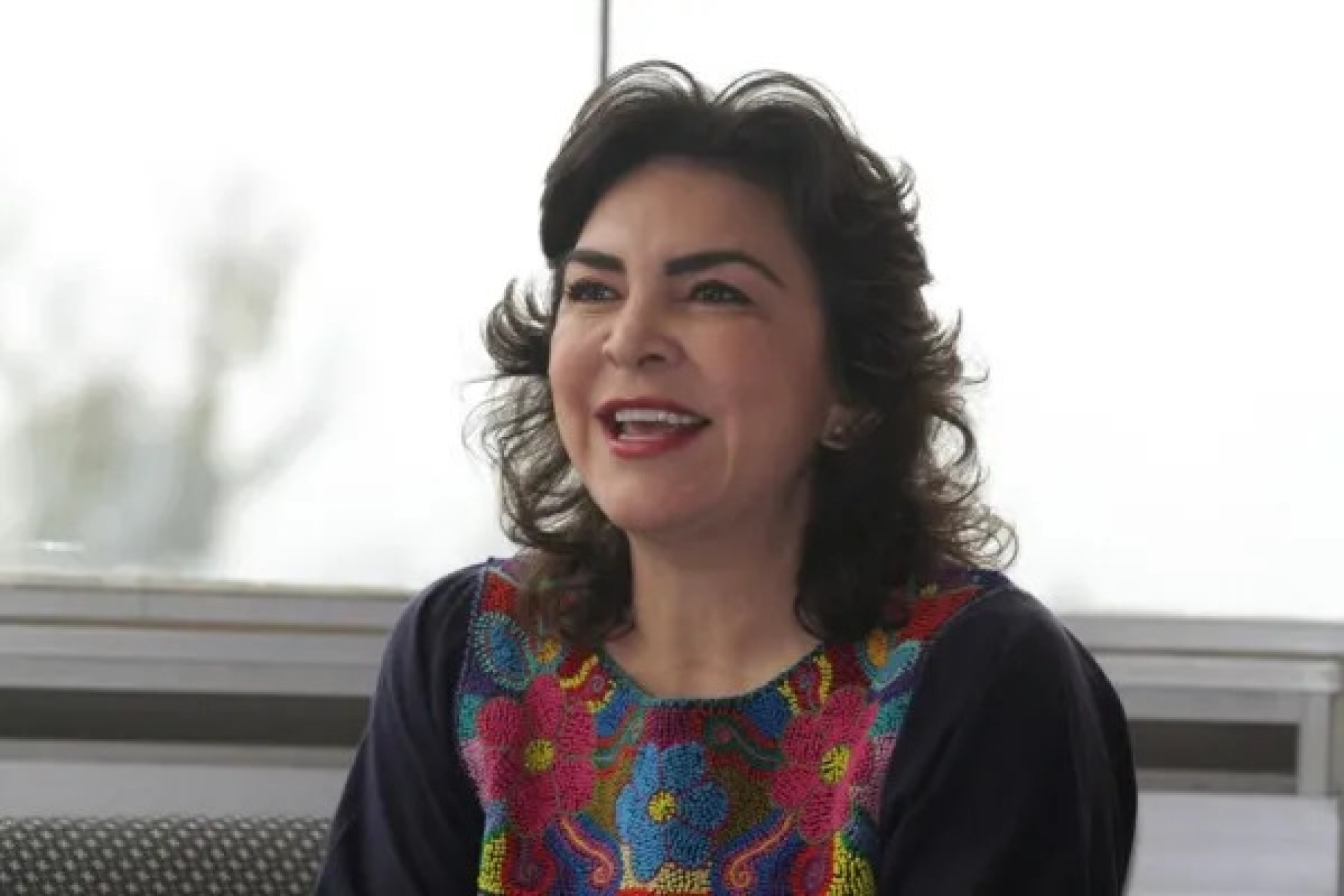 Ivonne Ortega cuestiona a Morena por criticar a ‘Chicharito’ y proteger a Cuauhtémoc Blanco