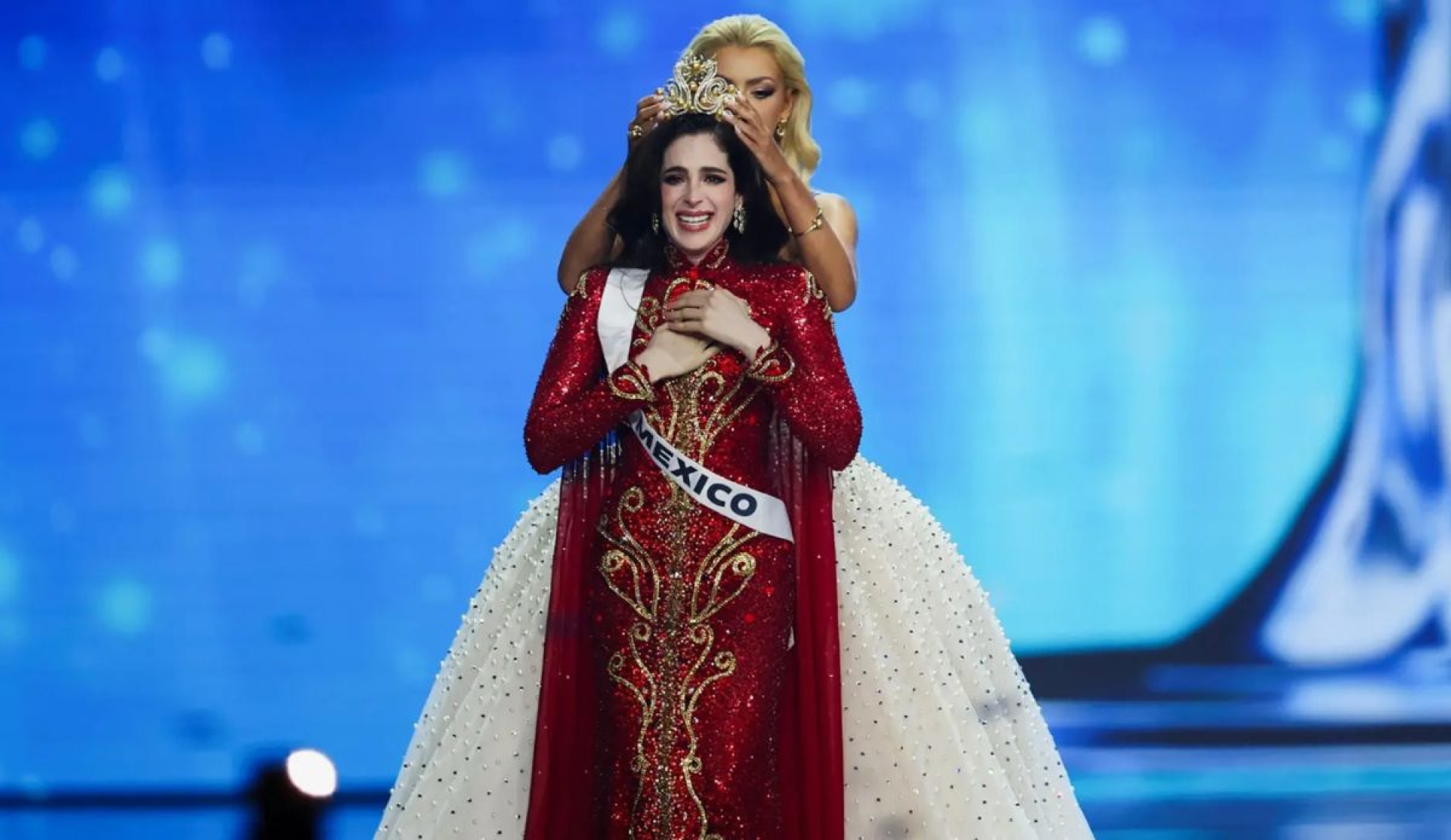La mexicana Fátima Bosch se corona como Miss Universo 2025