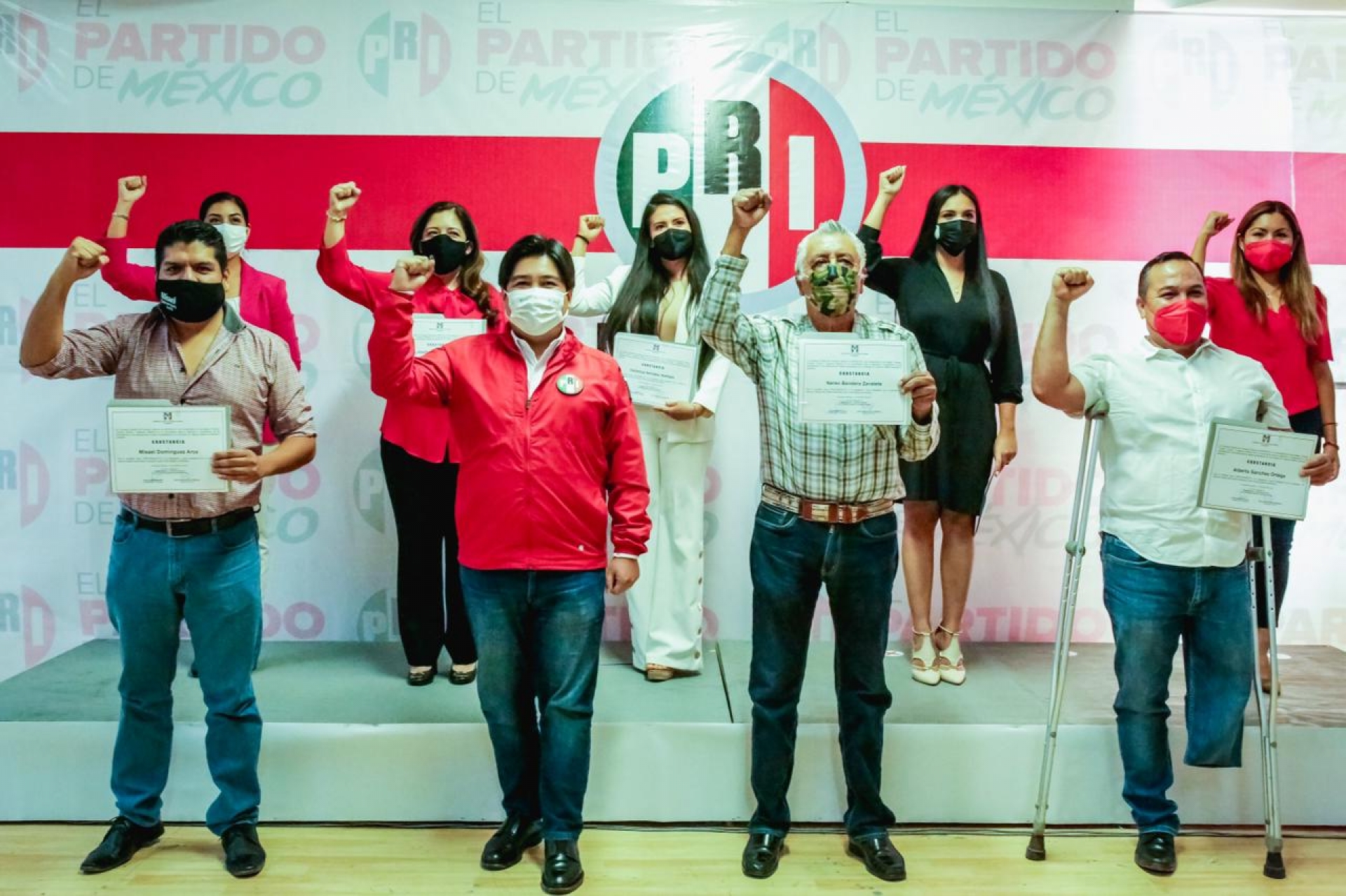 Reciben constancias las y los candidatos del PRI a diputaciones locales