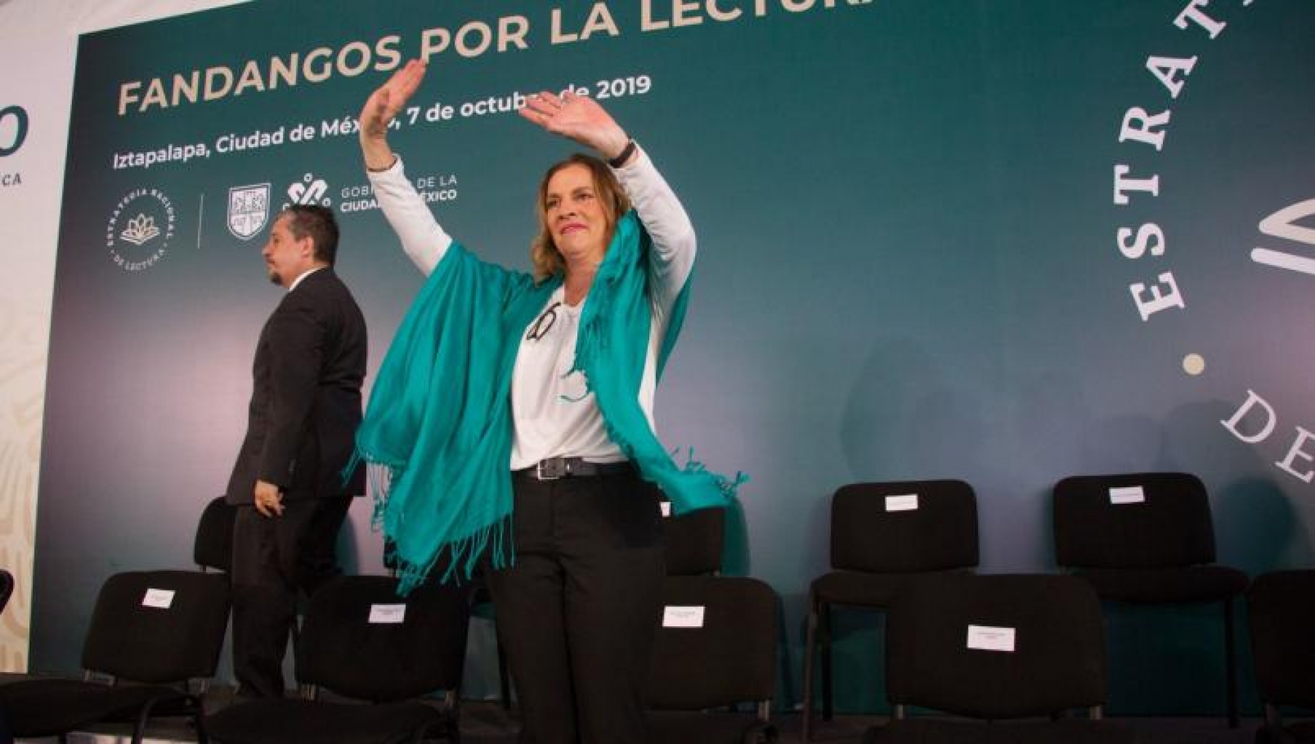"No leeré cochinadas": Beatriz Gutiérrez anuncia regreso a Twitter