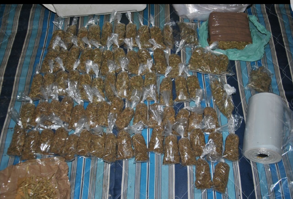 Arrestan a tres hombres tras el cateo a una casa