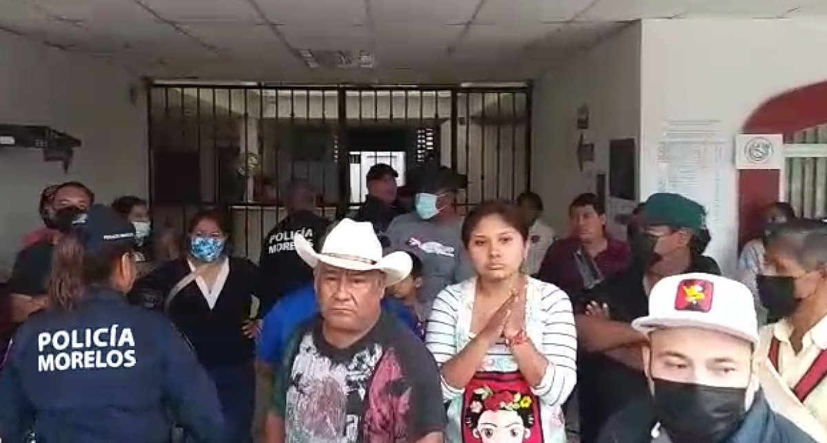 Protesta de comerciantes del mercado municipal de Puente de Ixtla