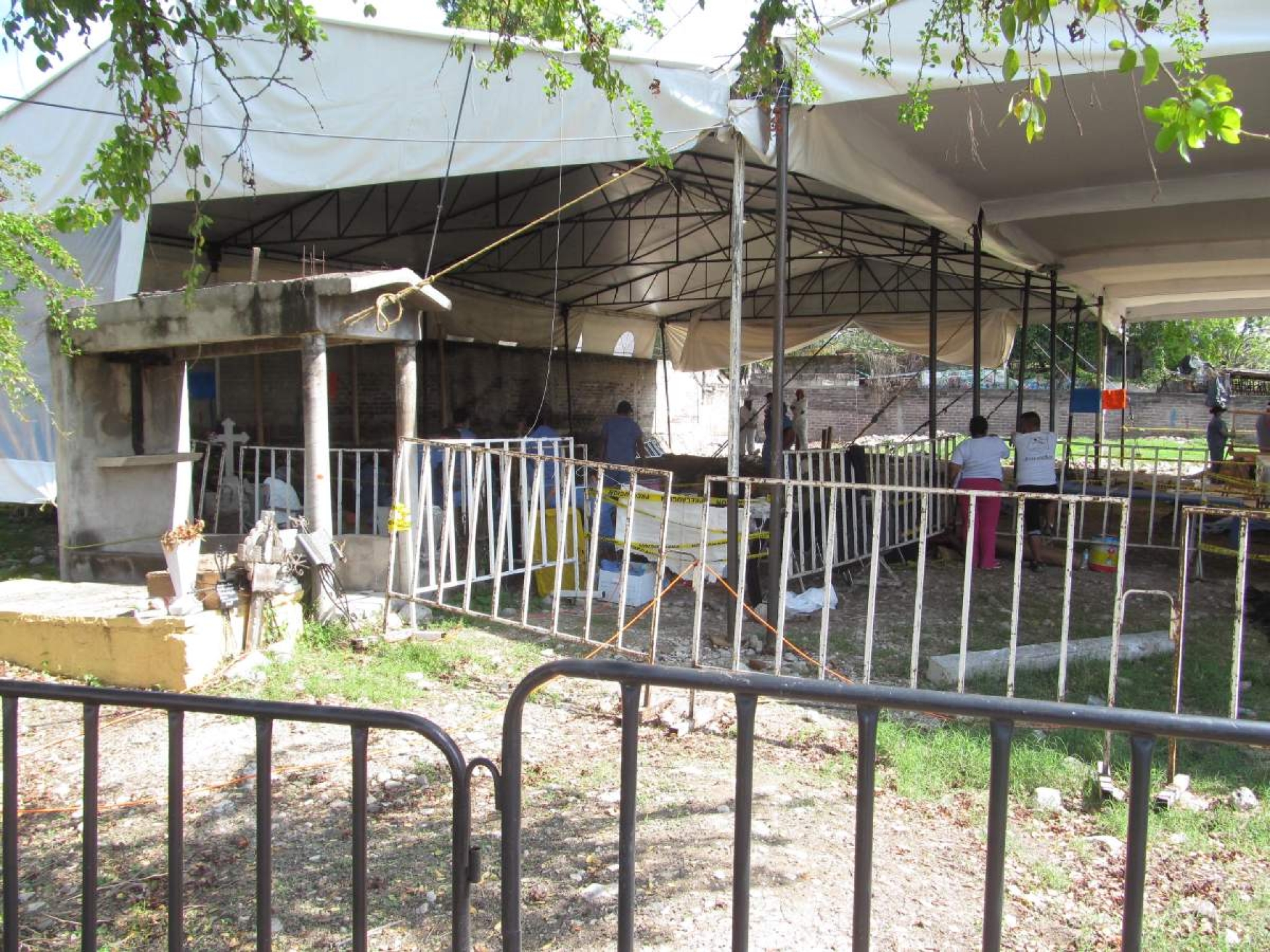 Comienza última semana de trabajos en 'fosa de Jojutla'