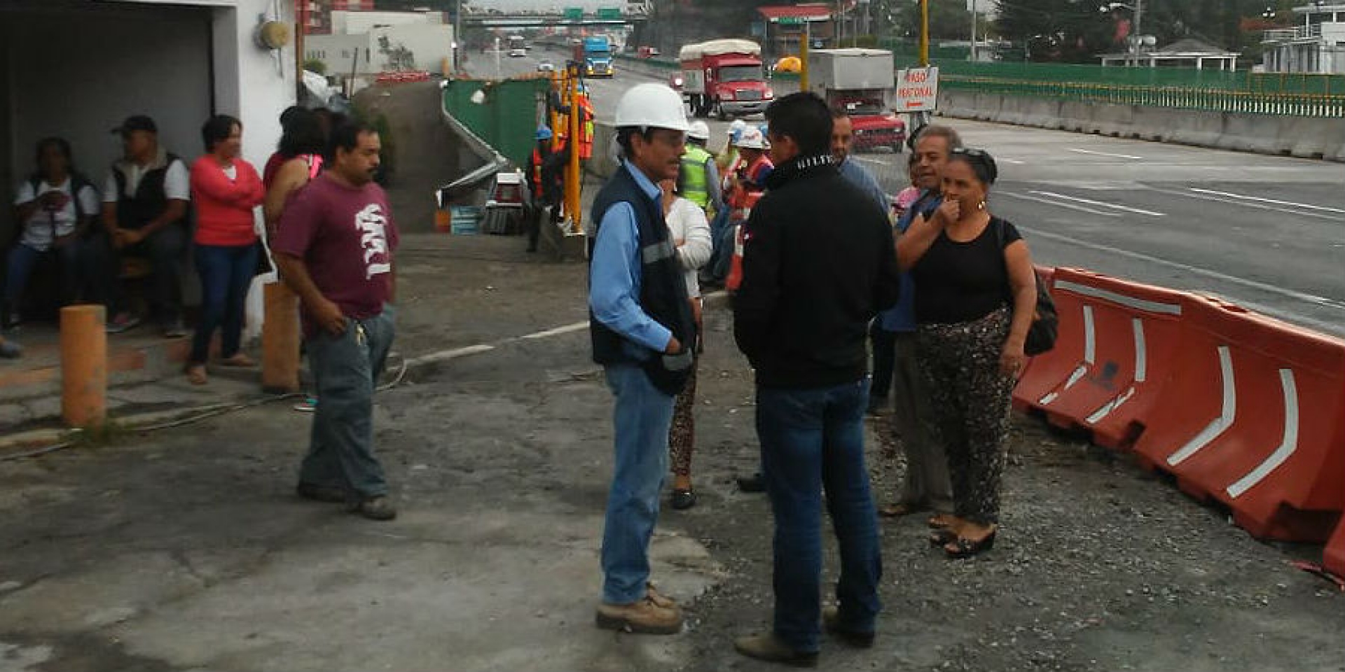 Exigen vecinos de Chipitlán reapertura de calle que conectaba el paso exprés con Cuernavaca