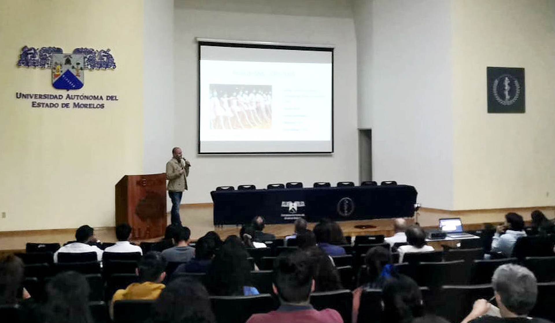 Llevan a cabo foro sobre el coronavirus en la Facultad de Medicina de la UAEM
