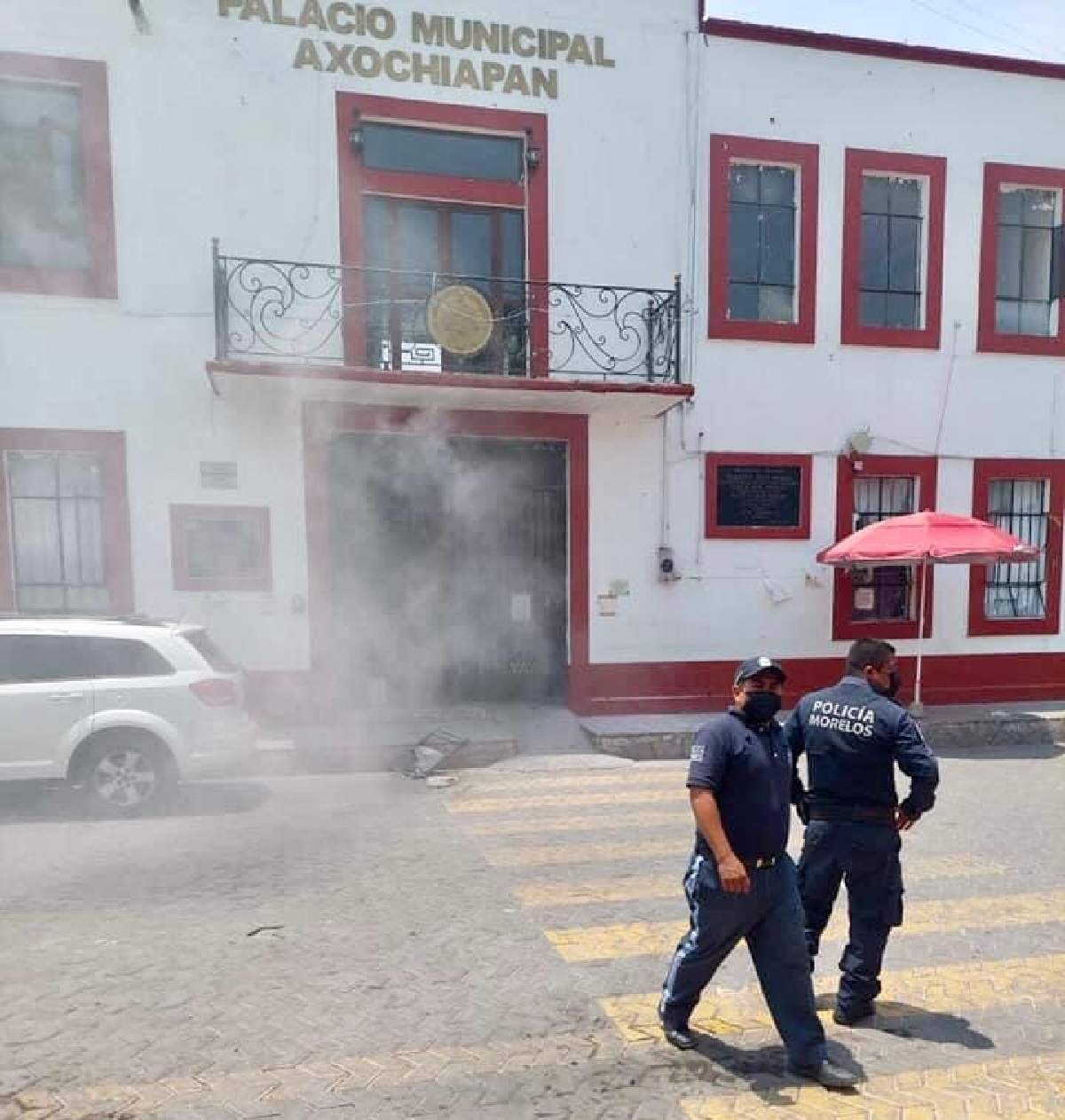 Se registra conato de incendio en la alcaldía de Axochiapan