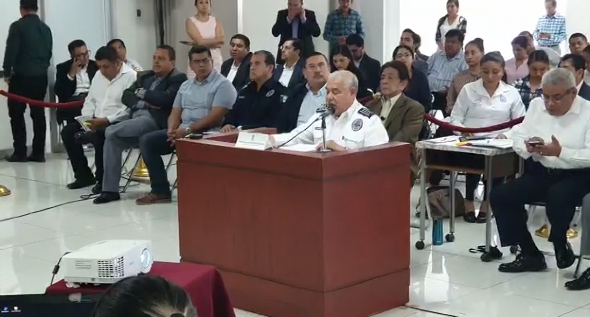 Comparece ante diputados locales el comisionado estatal de seguridad