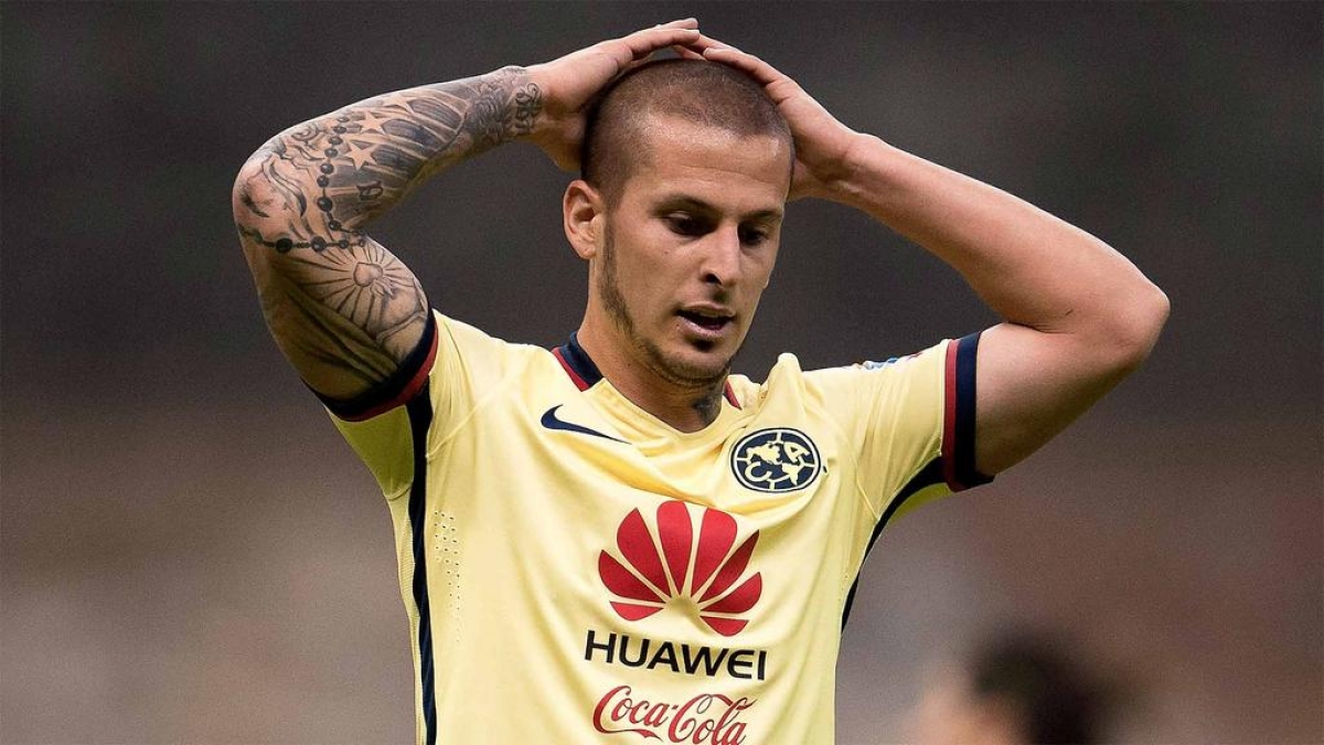 América busca reemplazo de Darío Benedetto
