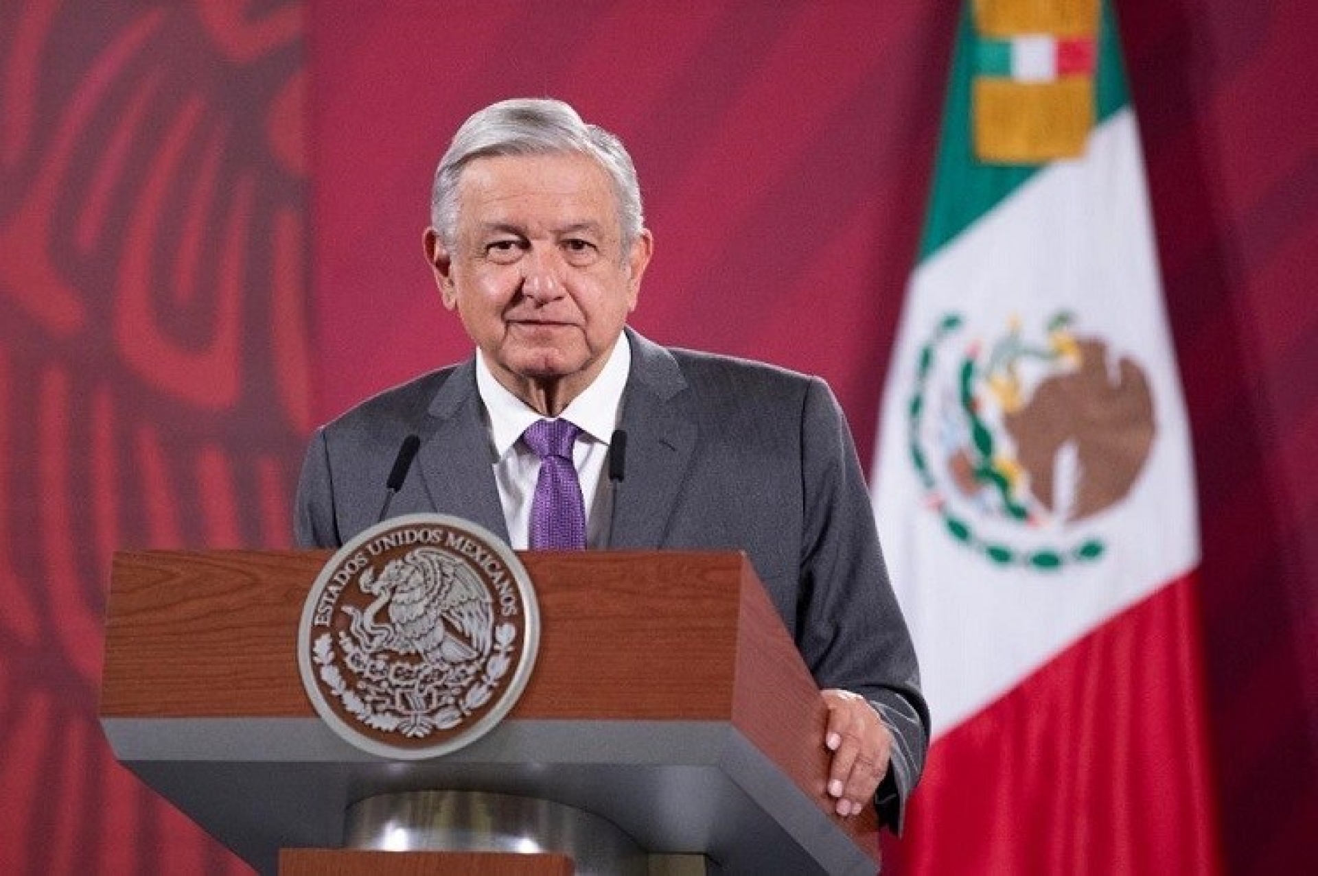 AMLO anuncia luto nacional por más de 89 mil muertos por COVID-19