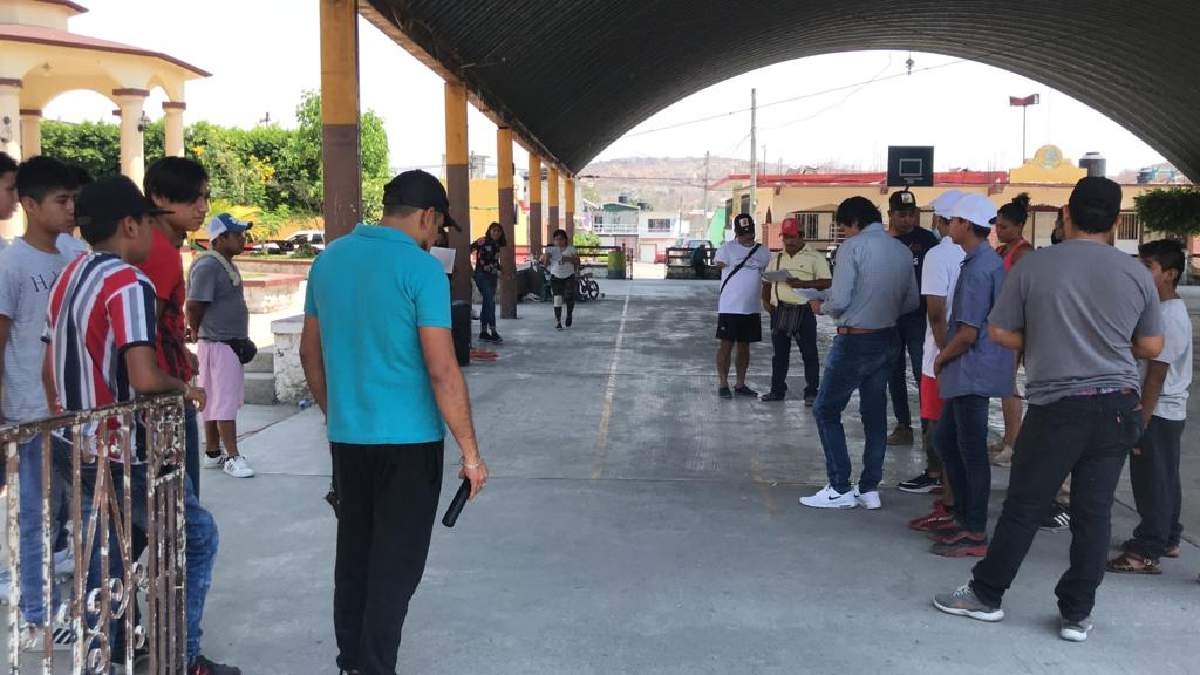 Se preparan en Ayala para la representación del Viacrucis