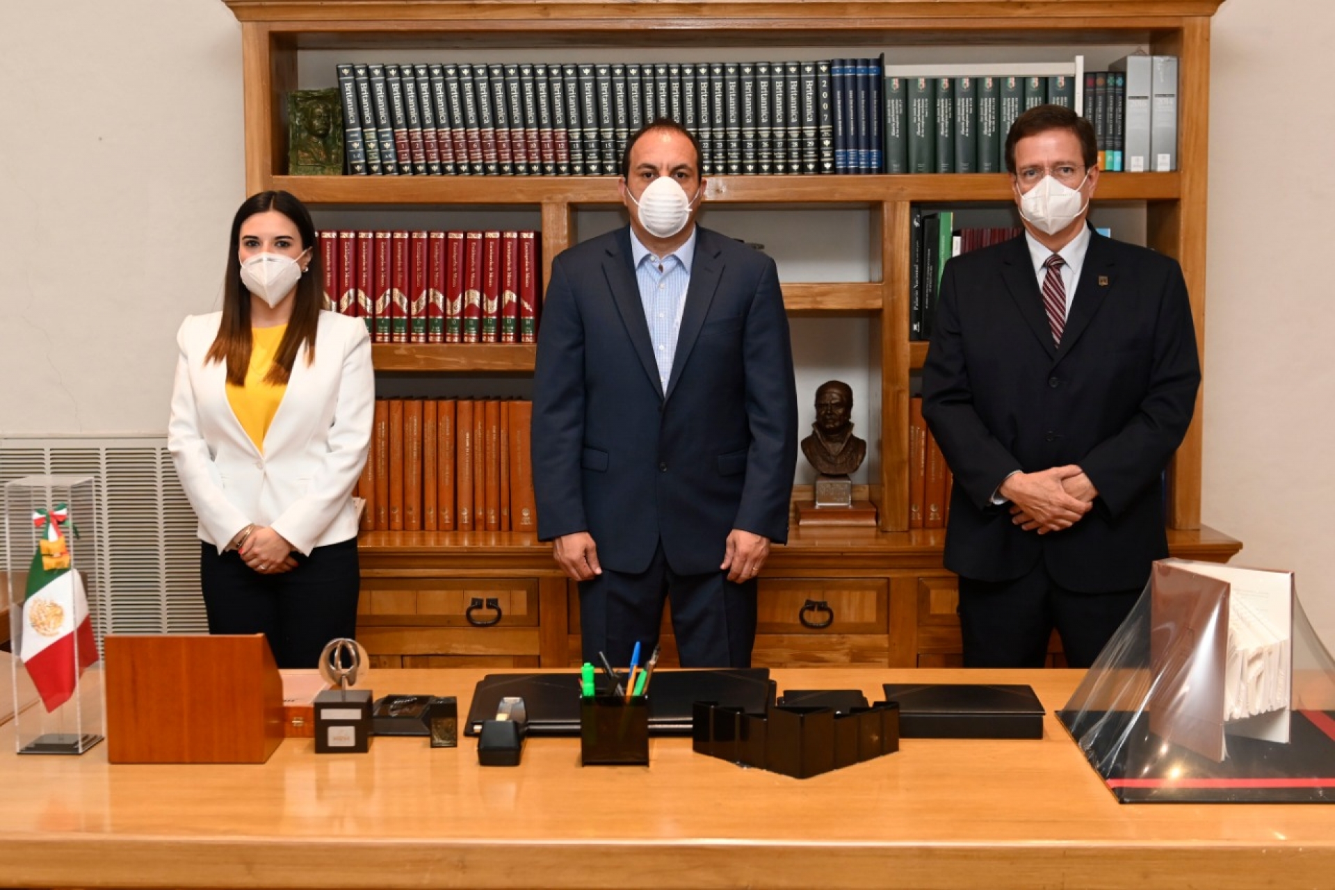 Efectúa gobierno del estado relevo en la Secretaría de Hacienda