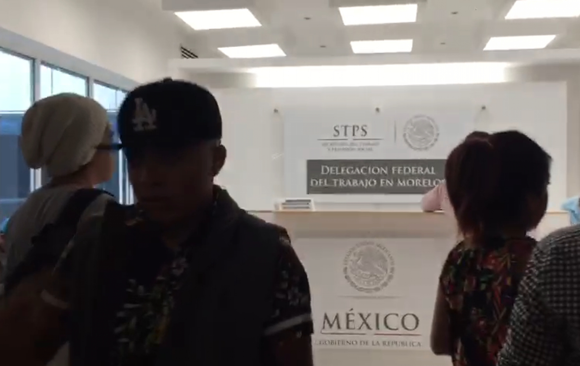 Reclaman en la STPS por fallas del programa 'Jóvenes construyendo el futuro'