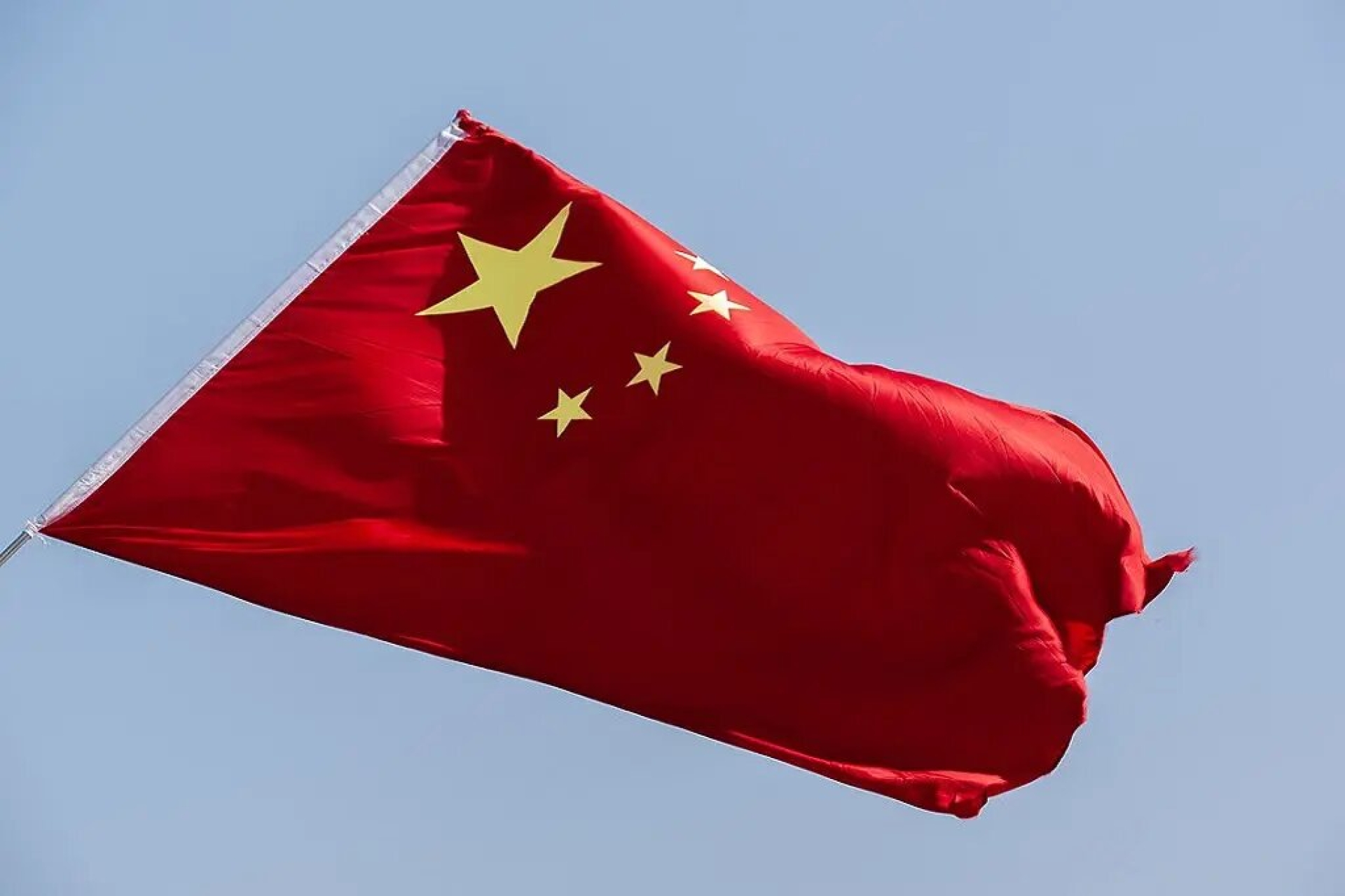 Embajada china en EU asegura estar 'lista para luchar cualquier tipo de guerra'