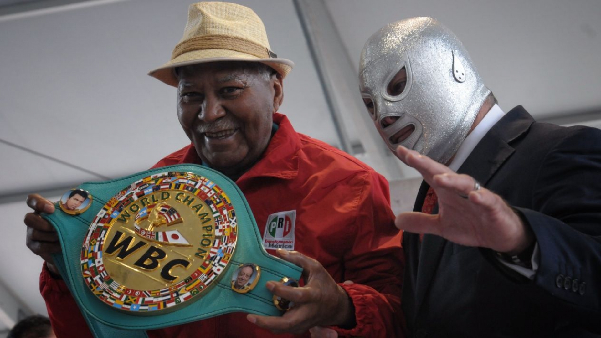 Muere el exboxeador 'Mantequilla' Nápoles