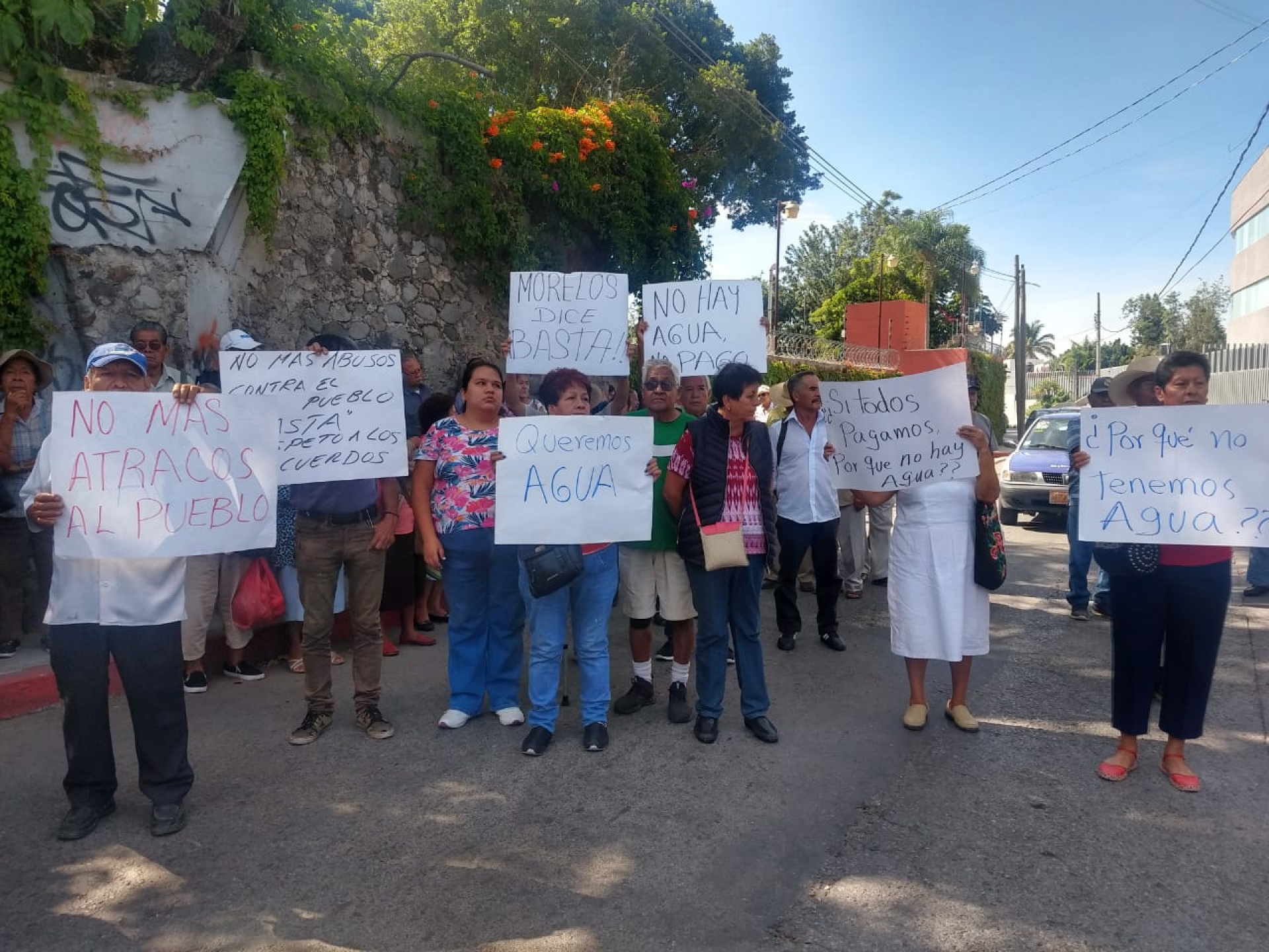 Se manifiesta Asociación Cívica Morelense en Cuernavaca