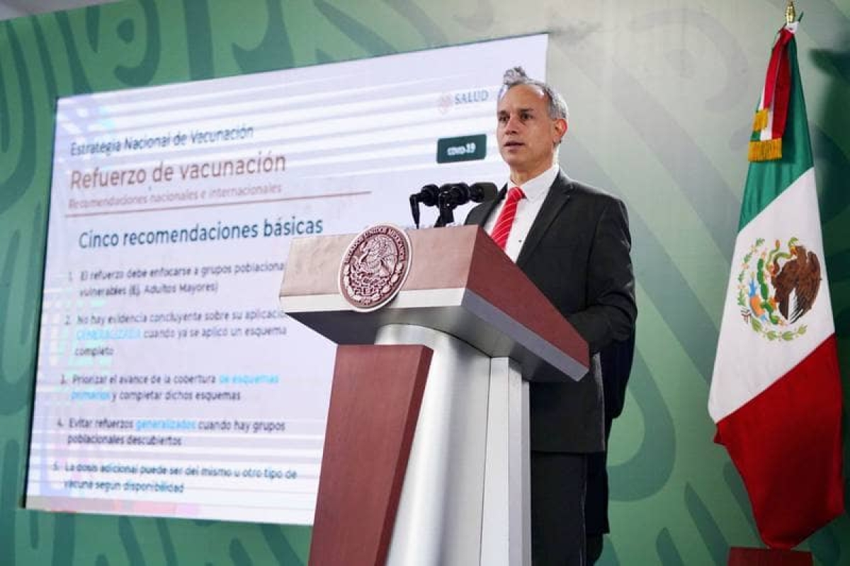Adultos mayores sí necesitan prerregistro para tercera dosis: SS