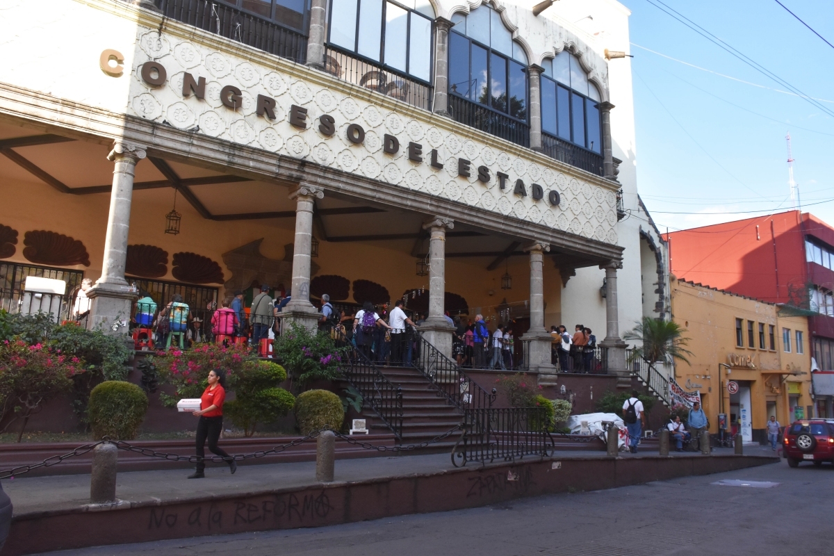 Modifican diputados Ley del Instituto de Crédito