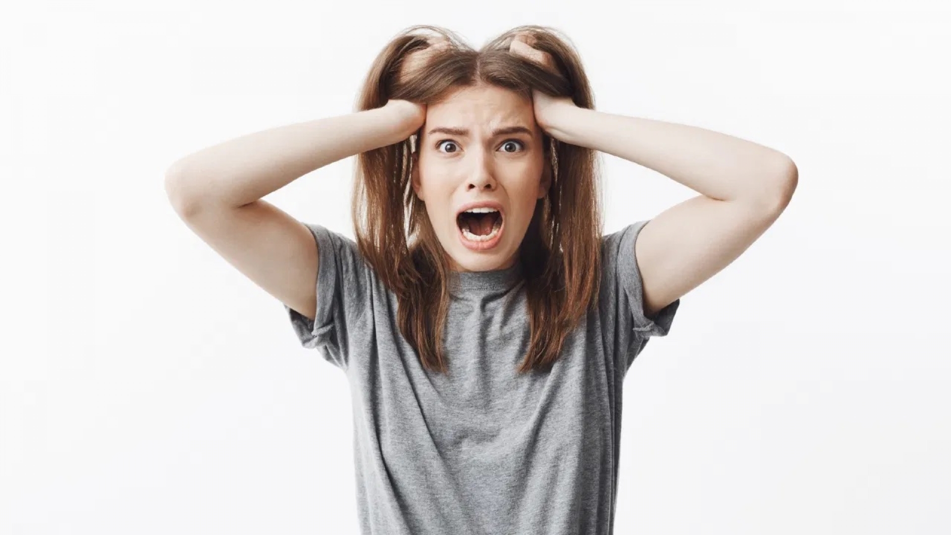 Estos son algunos alimentos que promueven la caída del cabello