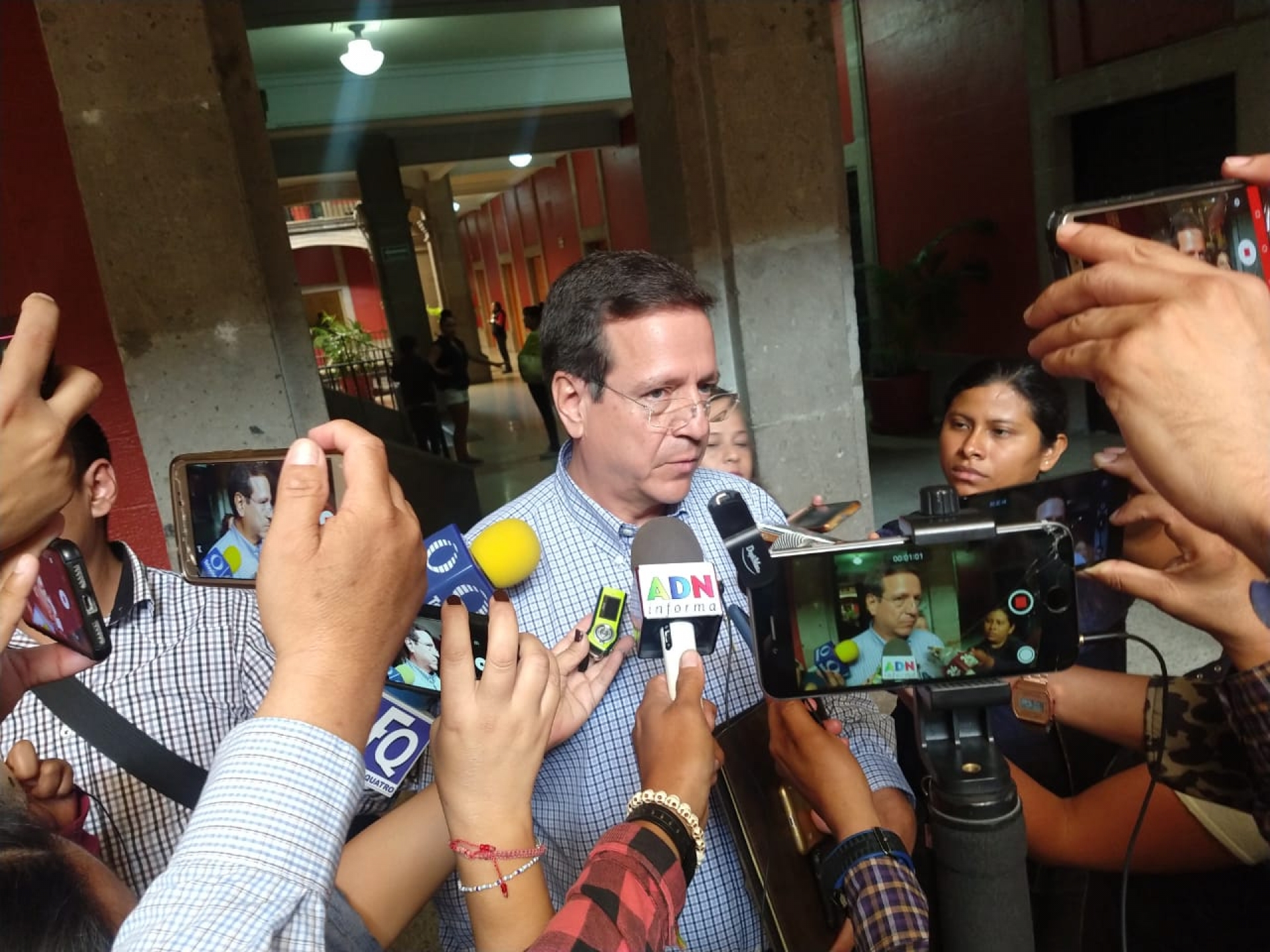 Descartada este año, homologación de salario a policías: Hacienda