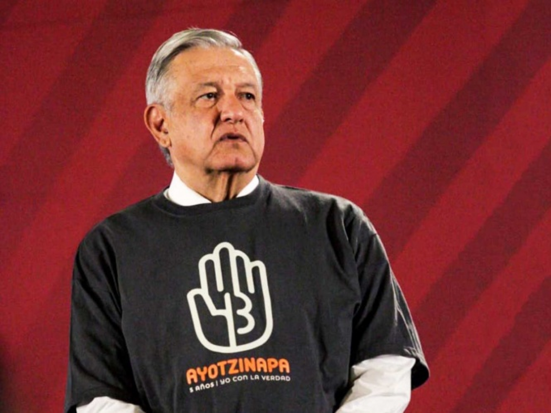 Deseo, con toda mi alma, saber paradero de los 43 normalistas: AMLO